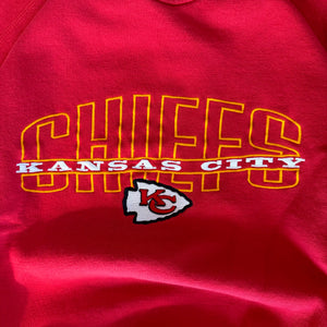WESTSIDE STOREY VINTAGE | VINTAGE 90'S KC CHIEFS STARTER EMBROIDERED SWEATSHIRT - RED - Westside Storey
