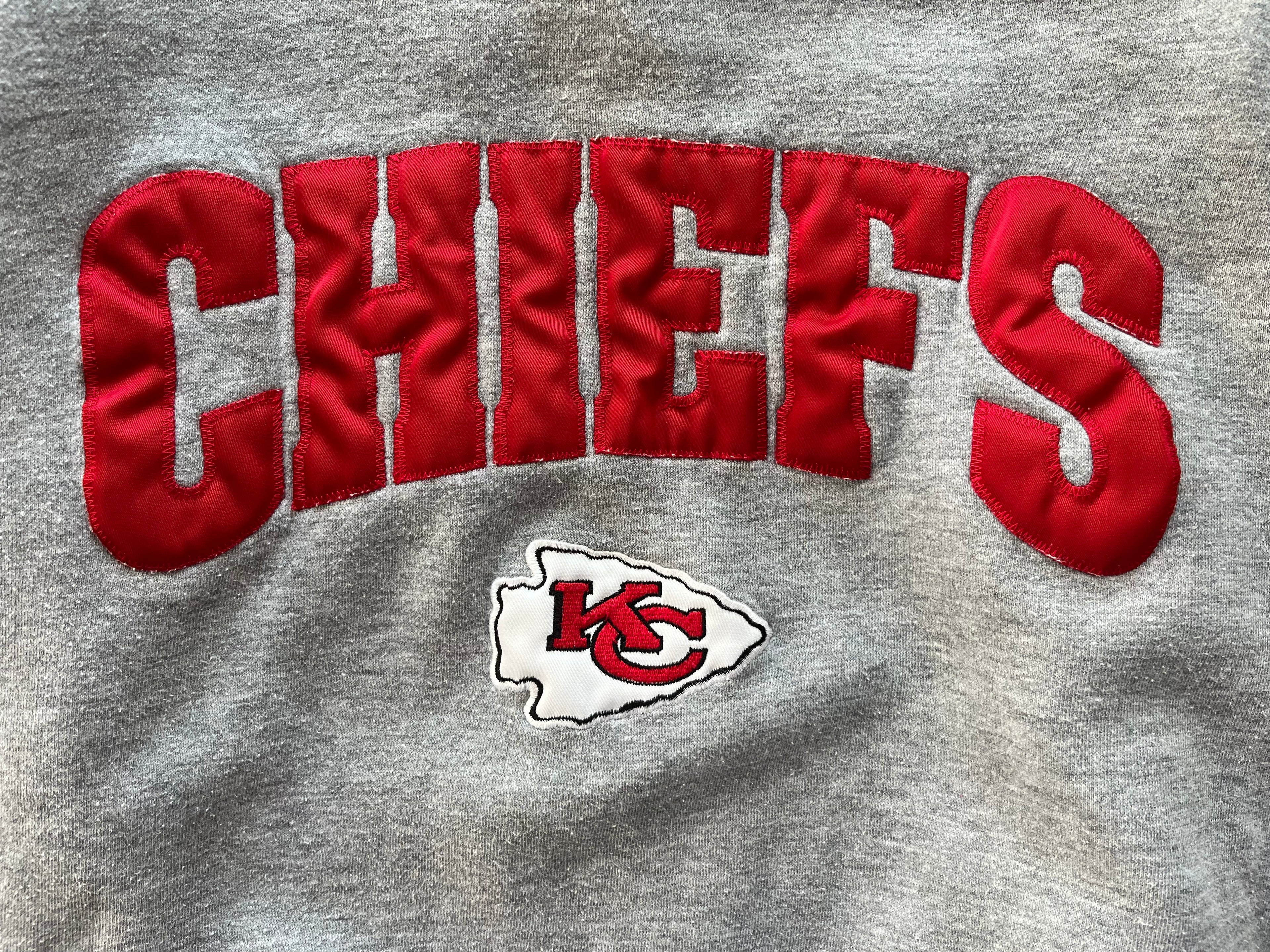 WESTSIDE STOREY VINTAGE | VINTAGE 90S STARTER STITCHED KC CHIEFS SWEATSHIRT - GRAY - Westside Storey