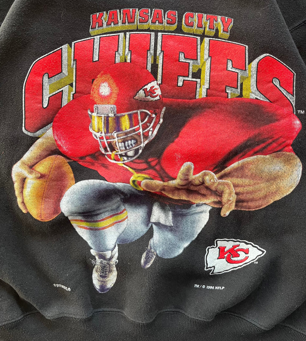 WESTSIDE STOREY VINTAGE | VINTAGE 90S NUTMEG KC CHIEFS FOOTBALL PLAYER SWEATSHIRT - BLACK - Westside Storey