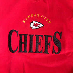 WESTSIDE STOREY VINTAGE | VINTAGE 90'S KC CHIEFS CHALK LINE STITCHED SWEATSHIRT - RED - Westside Storey