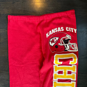 WESTSIDE STOREY VINTAGE | VINTAGE 80'S KC CHIEFS ARTEX SPELL OUT SWEATS - RED - Westside Storey