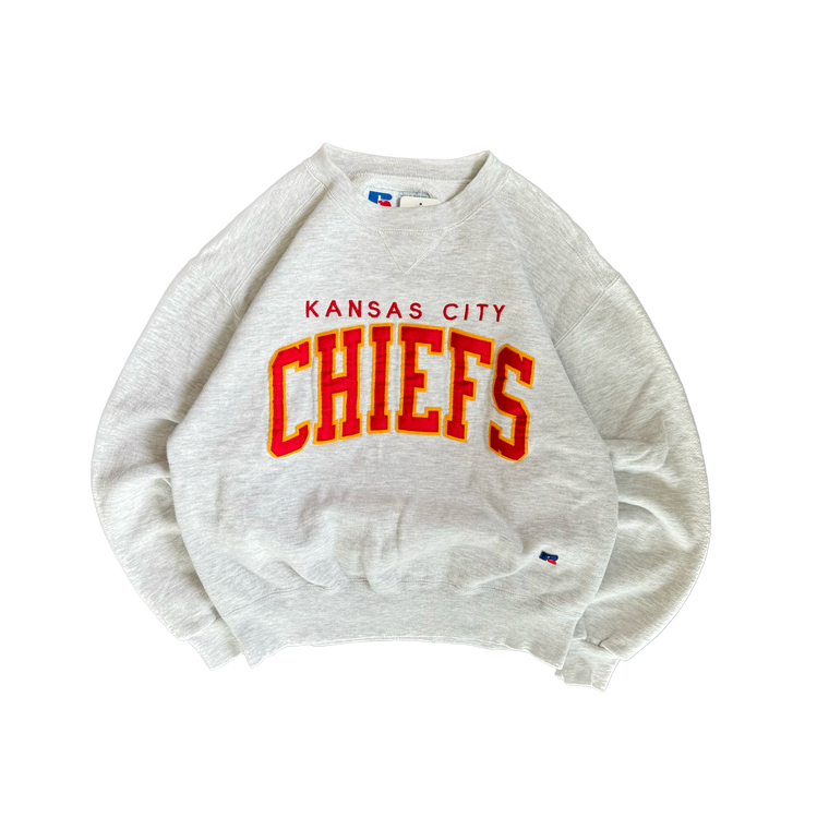 WESTSIDE STOREY VINTAGE | VINTAGE 90'S KC CHIEFS RUSSELL PATCH SWEATSHIRT PETITE - GRAY