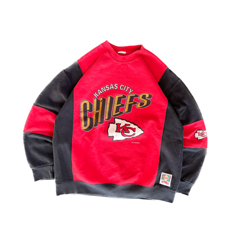 WESTSIDE STOREY VINTAGE | VINTAGE 90'S KC CHIEFS NUTMEG COLOR BLOCK SWEATSHIRT *LITTLE HOLE - RED