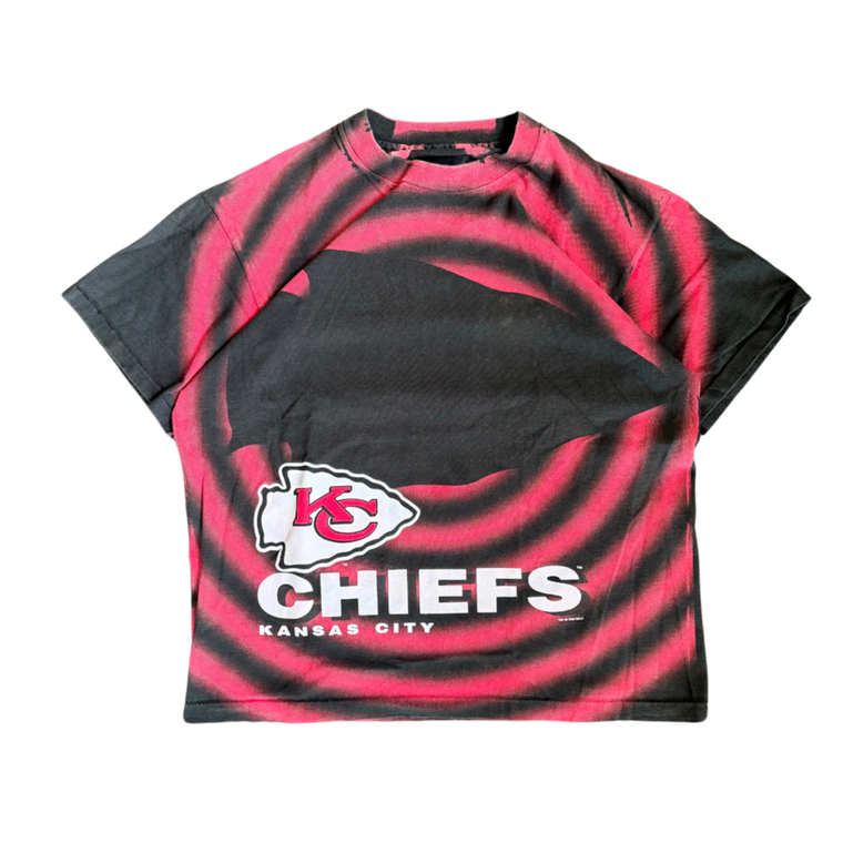 WESTSIDE STOREY VINTAGE | VINTAGE 90'S SALEM KC CHIEFS HYPNOTIC ARROWHEAD T-SHIRT - RED/BLACK