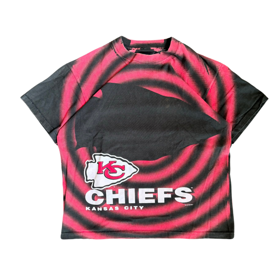 WESTSIDE STOREY VINTAGE | VINTAGE 90'S SALEM KC CHIEFS HYPNOTIC ARROWHEAD T-SHIRT - RED/BLACK