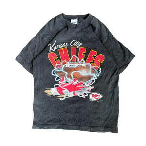 WESTSIDE STOREY VINTAGE | VINTAGE 90'KC CHIEFS LIGHTNING BOLTS T-SHIRT - BLACK - Westside Storey