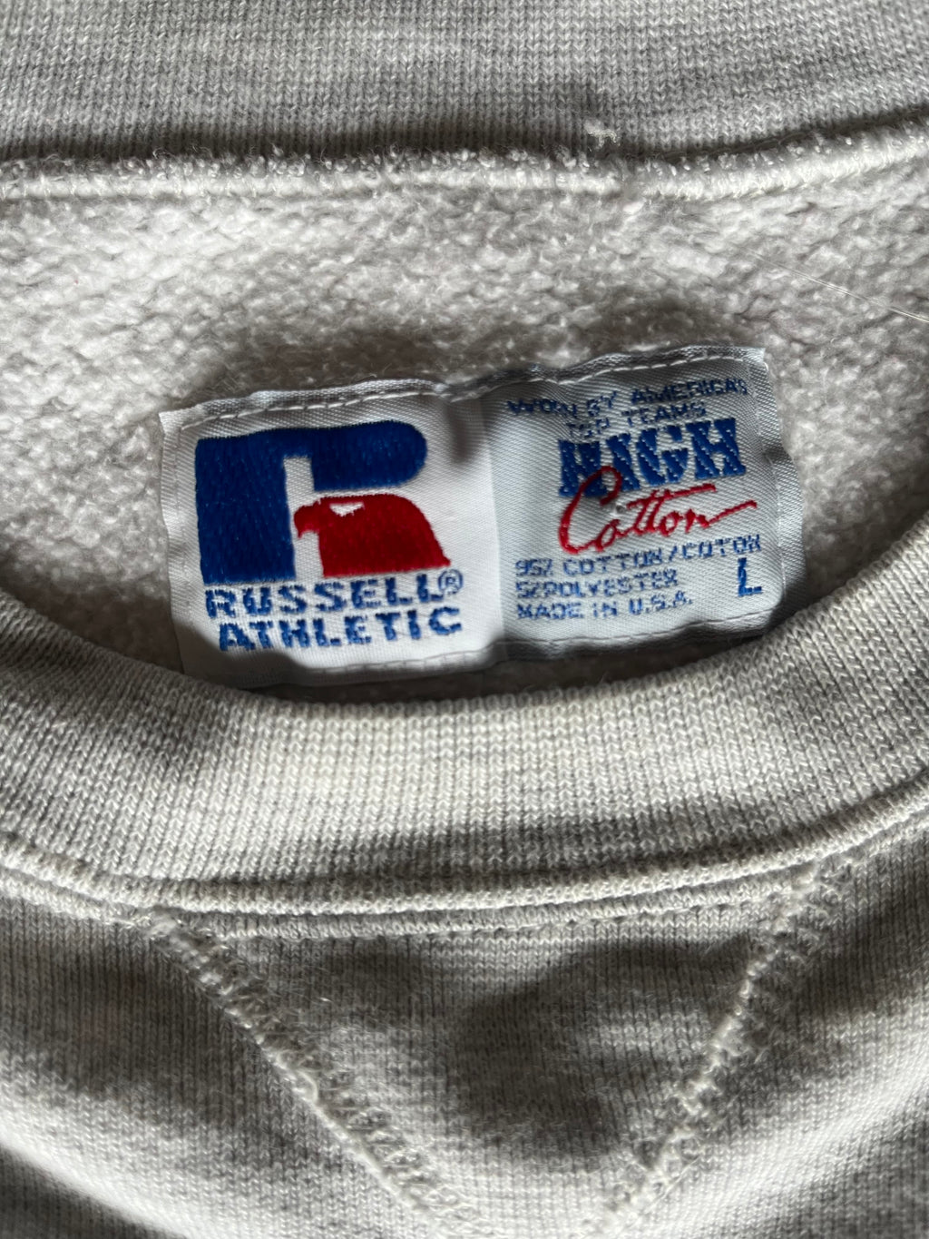 WESTSIDE STOREY VINTAGE | VINTAGE 90S CHIEFS RUSSELL STITCHED SWEATSHIRT - Westside Storey