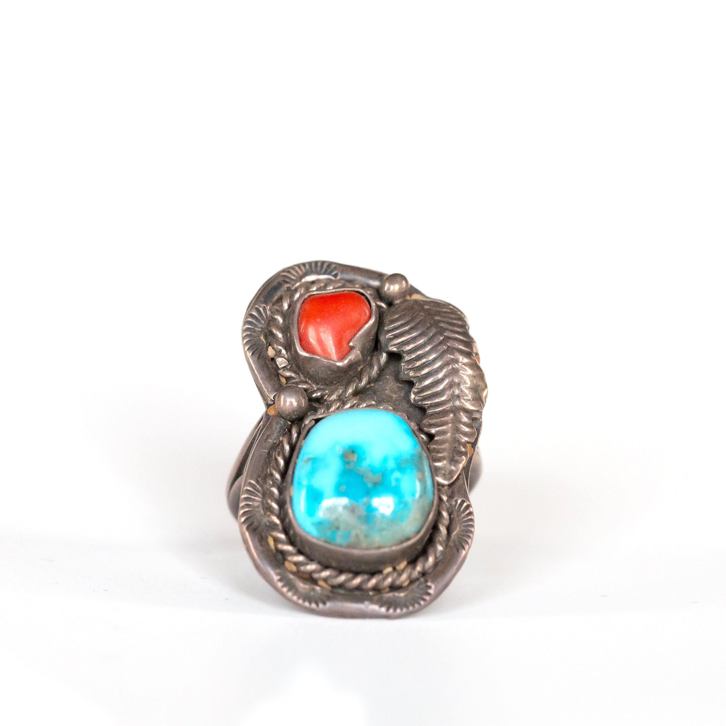 VINTAGE JEWELRY | TURQUOISE & CORAL STERLING RING (SIZE 7) - Westside Storey