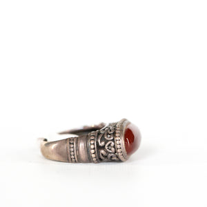 VINTAGE JEWELRY | RED JASPER STERLING RING (SIZE 7) - Westside Storey