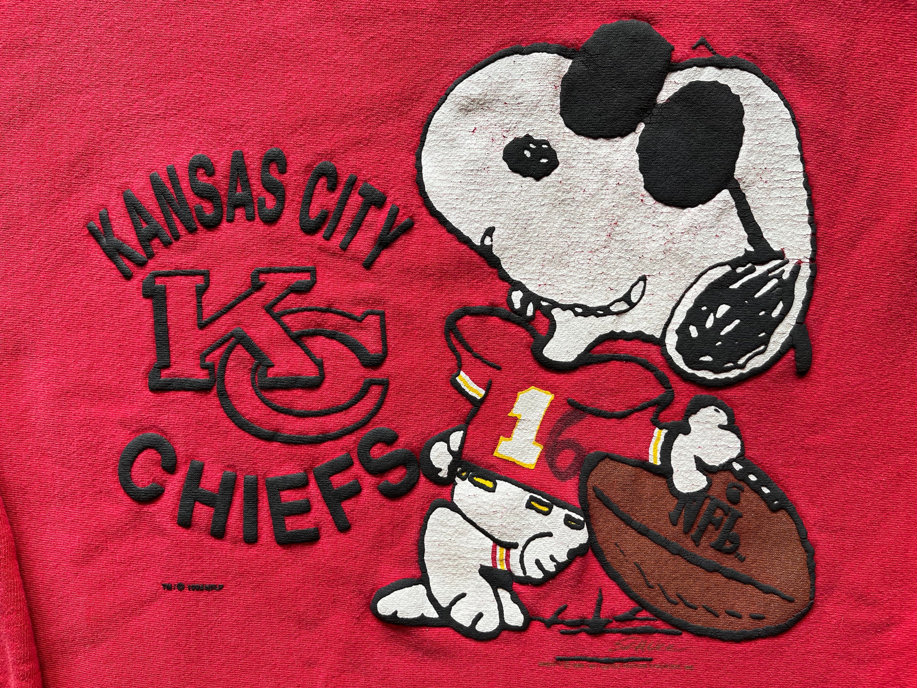 WESTSIDE STOREY VINTAGE | VINTAGE 90S SNOOPY CHIEFS SWEATSHIRT - Westside Storey