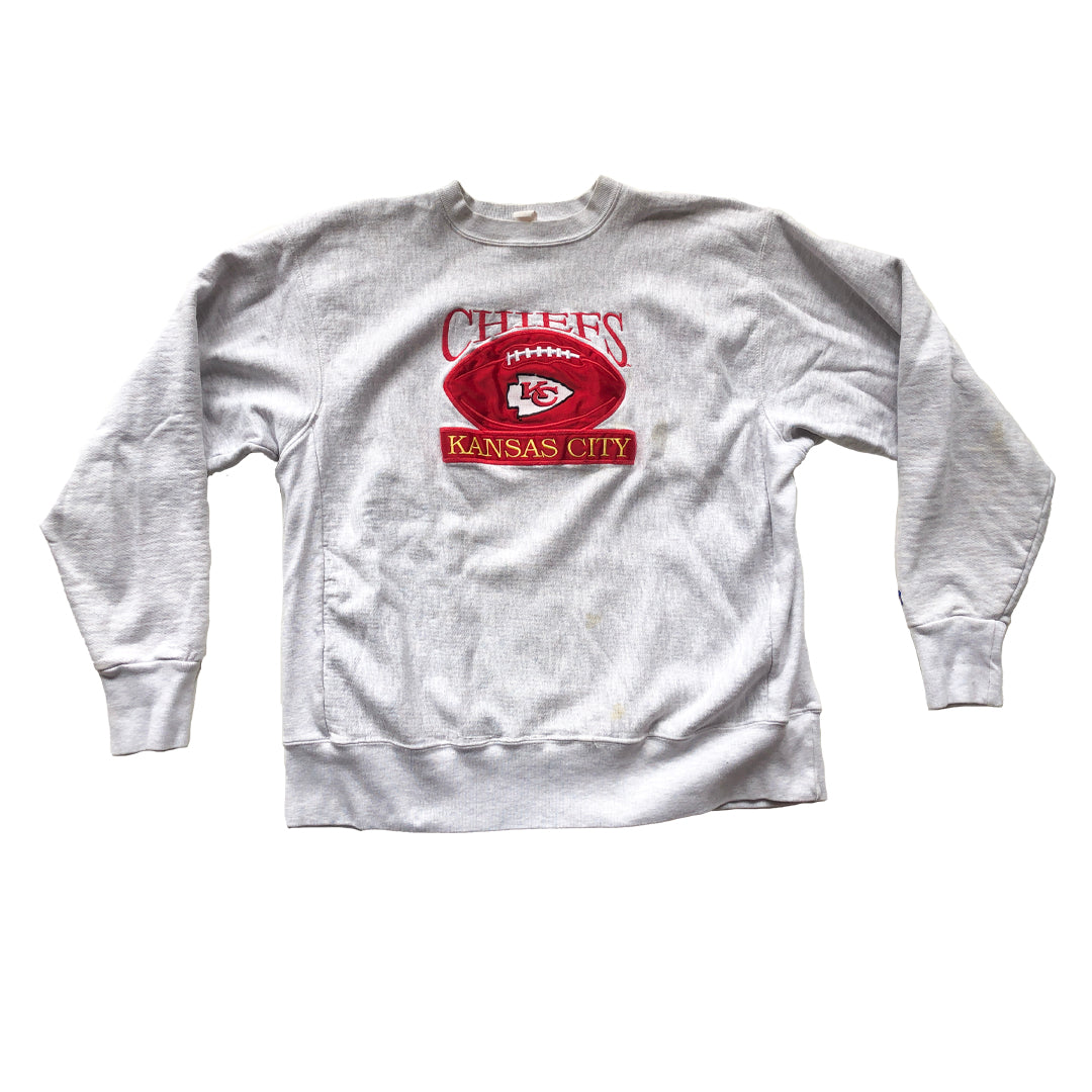 WESTSIDE STOREY VINTAGE | VINTAGE 90'S REVERSE WEAVE CHIEFS EMBROIDERED SWEATSHIRT - Westside Storey
