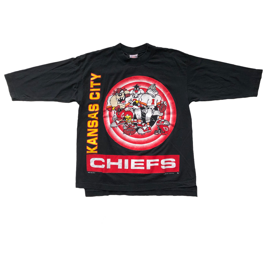 WESTSIDE STOREY VINTAGE | VINTAGE 1993 LOONEY TUNES GANG CHIEFS FOOTBALL 3/4 SLEEVE - Westside Storey